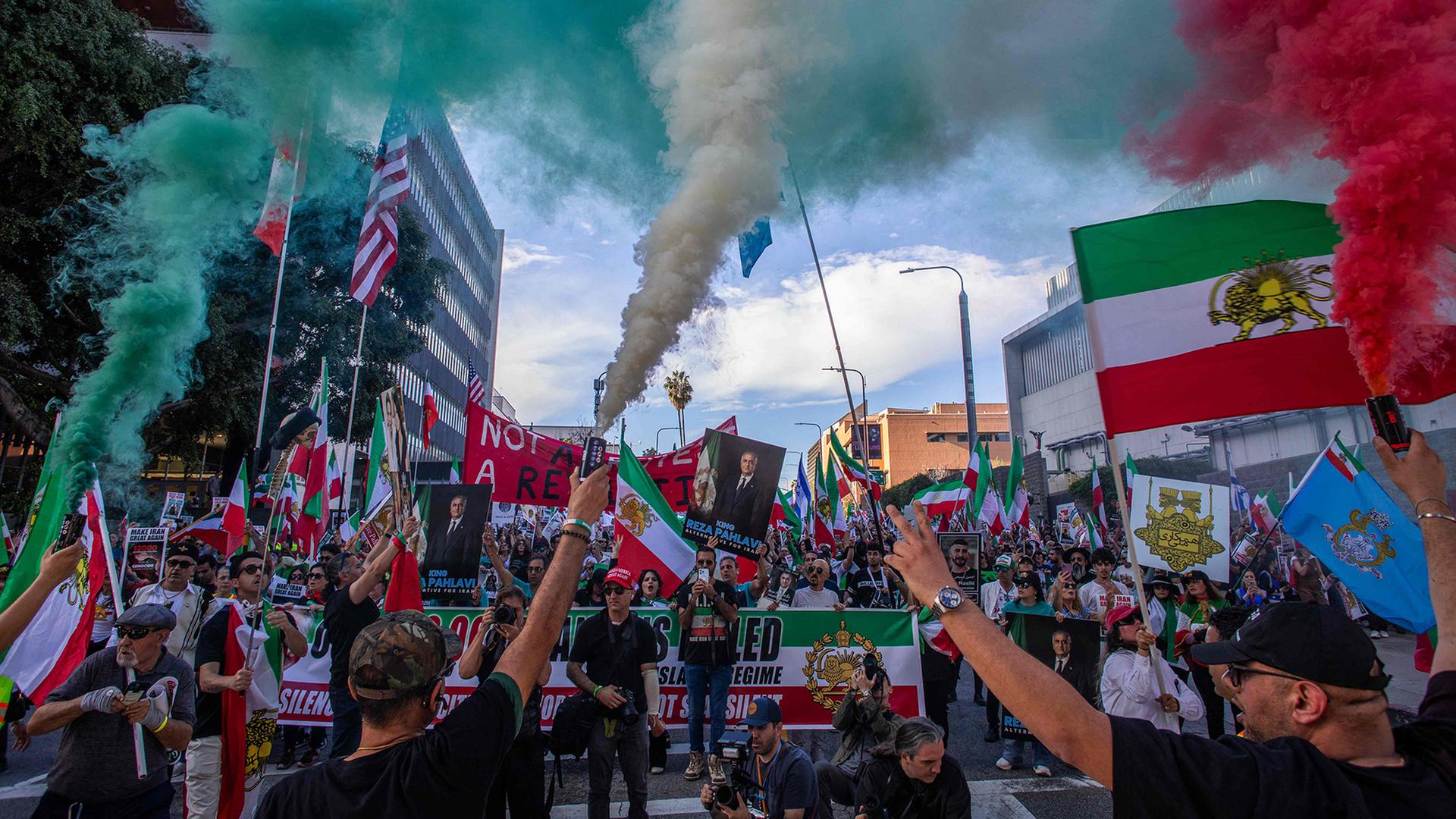 protest los angeles 102