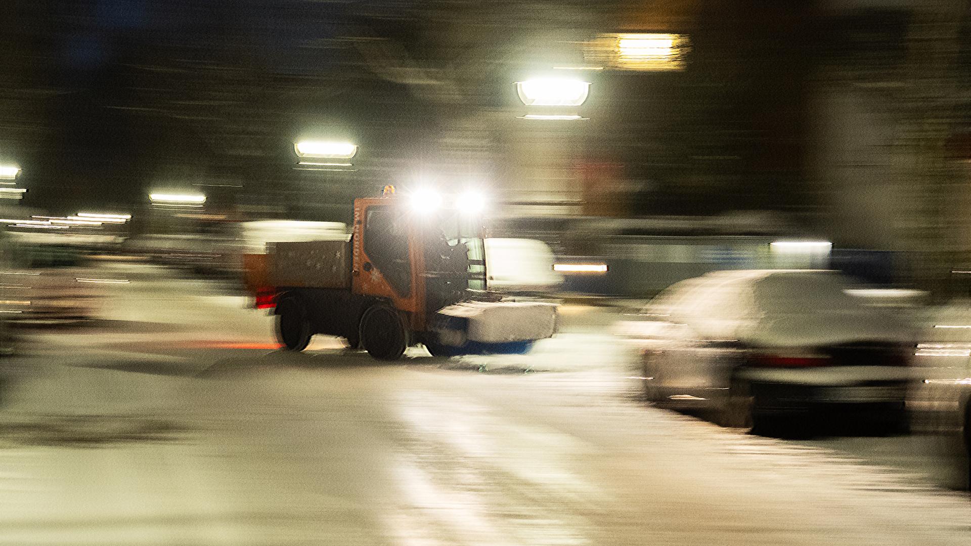 schneeraeumfahrzeug 100