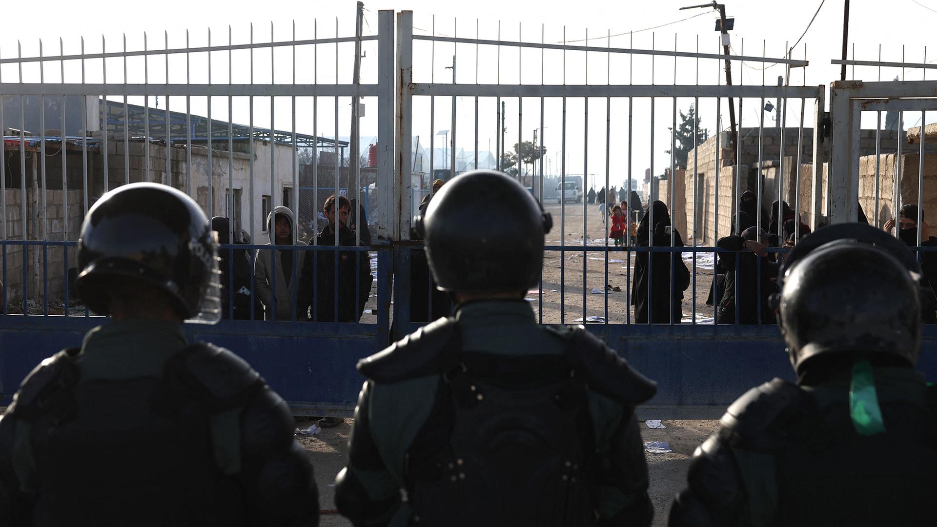 sicherheitskraefte syrien 100