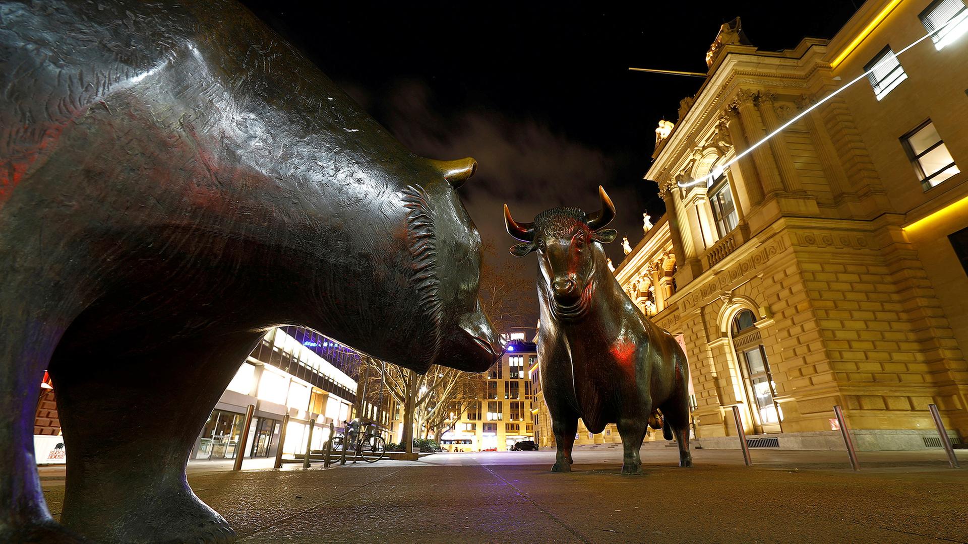 statuen baer bulle deutsche boerse 100
