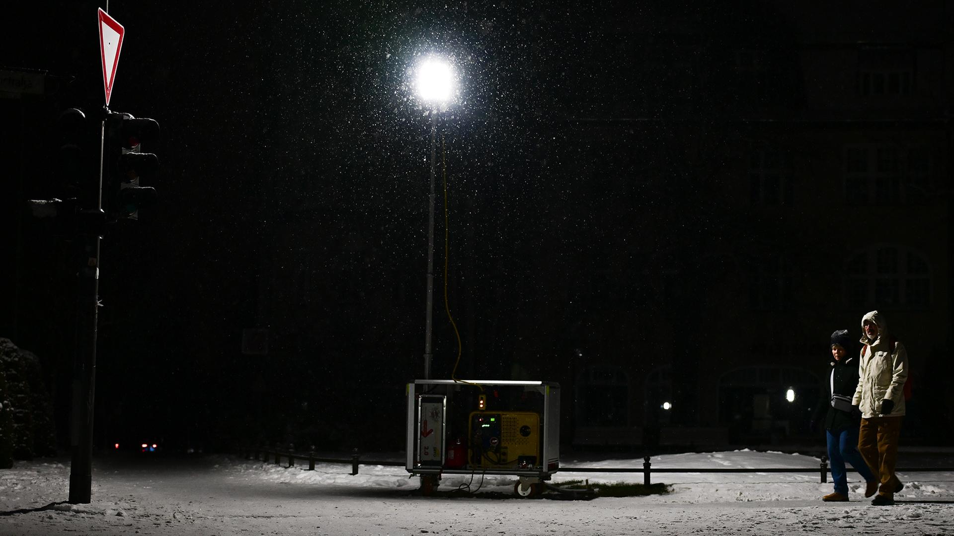 stromgenerator laterne passanten 100