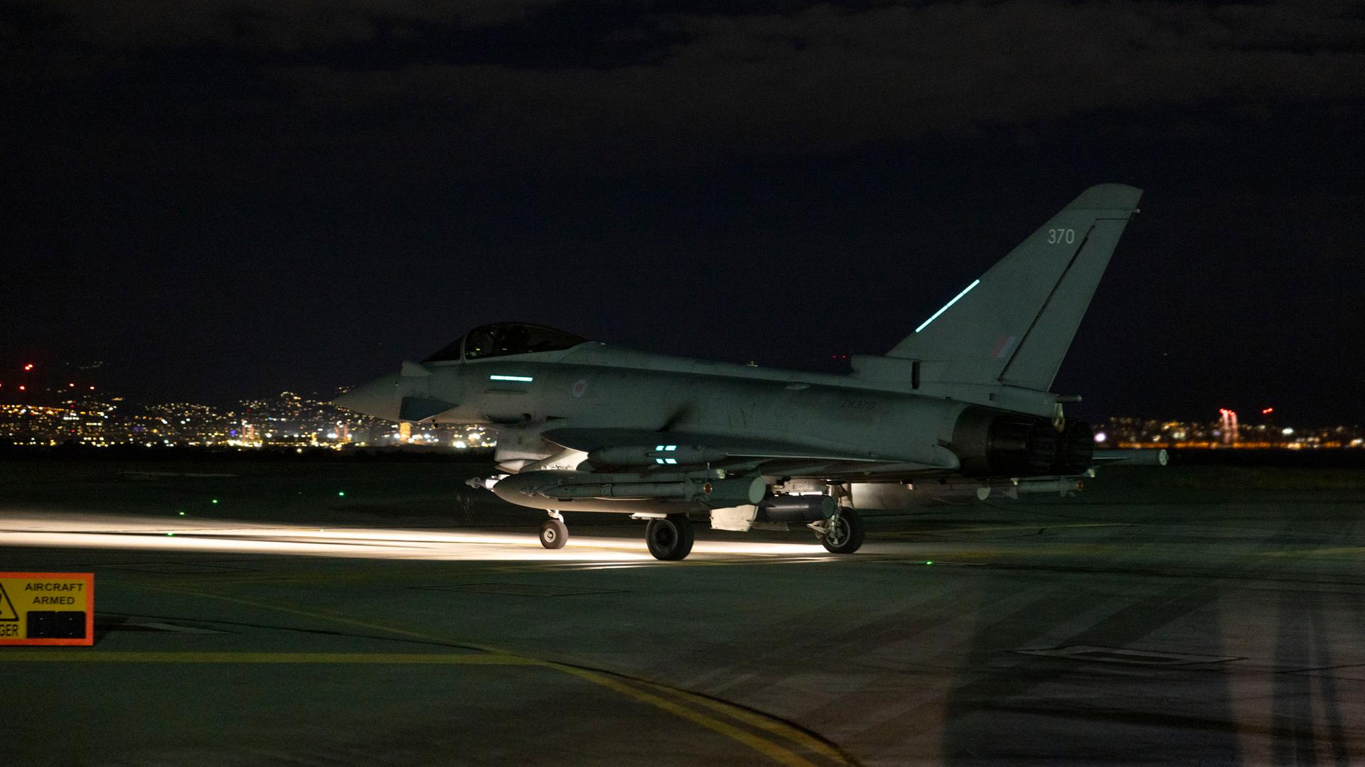typhoon flugzeug 100