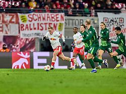 15 02 2026 fussball maenner bundesliga 2025 2026 rb leipzig vfl wolfsburg xaver schlager 24 rb leipzig