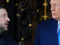 28 12 2025 usa west palm beach us praesident donald trump r begruesst wolodymyr selenskyj praesident der ukraine in seinem club mar a lago