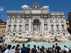 archiv 10 05 2025 italien rom der trevi brunnen fontana di trevi