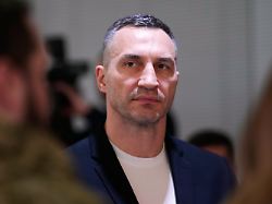 archiv 22 01 2026 schweiz davos der ehemalige profiboxer wladimir klitschko nimmt an einem ukrainischen fruehstueck am rande der jahrestagung des weltwirtschaftsforums teil
