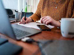 alter geschlecht religion im bewerbungsprozess kann es auf vielfaeltige weise zu diskriminierung kommen betroffene muessen das aber belegen koennen