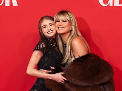 award glamour women of the year 2025 leni klum und heidi klum beim glamour women of the year award 2025 im ritz carlton hotel berlin am 14 11 2025