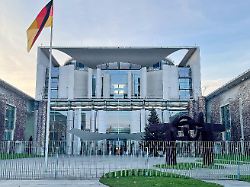 berlin deutschland bundeskanzleramt koalitionsausschuss kanzleramt am nachmittag vor dem koalitionsausschuss