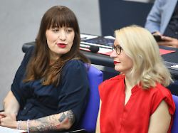 berlin deutschland deutscher bundestag 27