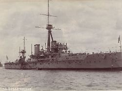 britisches kriegsschiff hms dreadnought ansicht steuerbord foto arkivi bildagentur akpool gmbh
