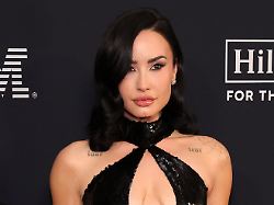 demi lovato arriving to the 2026 pre grammy gala held at the beverly hilton hotel on january 31 2026 in beverly hills usa photo by fati sadou abacapress