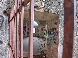 der fundort der leiche ist eine art lost place unterhalb der festung ehrenbreitstein