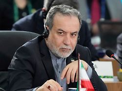 der iranische aussenminister abbas araghtschi nimmt am 17 jaehrlichen brics gipfel teil