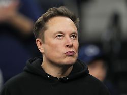 elon musk besucht das finale der ncaa ringer meisterschaft in philadelphia