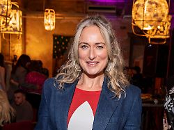 eva mona rodekirchen zu gast beim launch des podcasts wondermom von natascha ochsenknecht in der fabrik 23 in berlin am 29 01