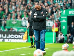 frank schmidt fc heidenheim trainer coach enttauescht enttaeuschung ger sv werder bremen vs fc heidenheim fussball bundesliga bundesliga spieltag 24 saison 2025 2026 28 02