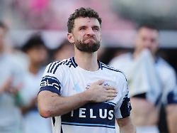 fussball mls cup finale inter miami vancouver whitecaps thomas mueller von den vancouver whitecaps bedankt sich bei den fans von vancouver nach der niederlage gegen inter miami