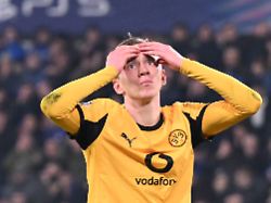 fussball maenner champions league k o runde zwischenrunde rueckspiele atalanta bergamo borussia dortmund new balance arena maximilian beier borussia dortmund reagiert waehrend der partie