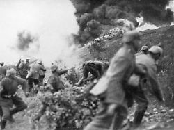german infantry attacking at verdun world war one 1916