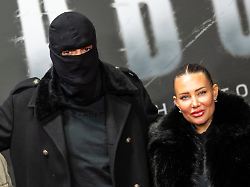 haftbefehl buergerlich aykut anhan und seine frau nina anhan kommen zu einer sonderauffuehrung der dokumentation babo die haftbefehl story in der astor film lounge