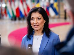 katherina reiche cdu bundesministerin fuer wirtschaft und energie spricht zu den medien in bruessel 26 02 2026