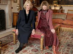 koenigin camilla l und anna wintour treffen sich zu beginn der london fashion week im st james s palace