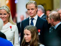 kronprinzessin mette marit von norwegen l und ihr sohn marius borg hc3b8iby
