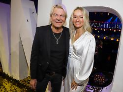 matthias reim christin stark zu gast in der ard tv sendung schlager champions das grosse fest der besten aus dem velodrom am 11