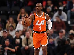 nov 29 2025 inglewood california usa los angeles clippers guard chris paul 3 brings the ball up court during the first quarter against the dallas mavericks at intuit dome