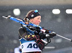 olympia olympische winterspiele mailand cortina 2026 biathlon frauen sprint 7 5 kilometer in der anterselva biathlon arena franziska preuss aus deutschland beim einschiessen
