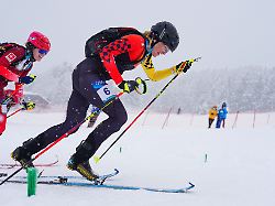 olympia olympische winterspiele mailand cortina 2026 skibergsteigen sprint halbfinale frauen tatjana paller deutschland und caroline ulrich l schweiz in aktion beim aufstieg