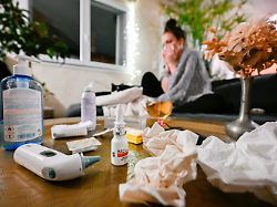 photopqr la montagne jeremie fulleringer 07 02 2024 illustration epidemie grippe aurillac le 07 02 2024 photo jeremie fulleringer maladie sante virus infection contagion hiver thermometre mouchoir