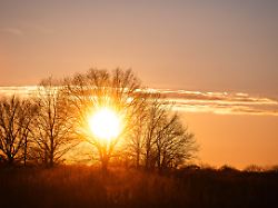 sonnenuntergang an einem der wenigen sonnigen tage in diesem monat