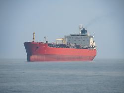 the crude oil tanker flora sails near bandar e asaluyah iran on january 27 2026 condensate is loaded onto tankers after being processed at gas refineries in bandar e asaluyah