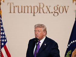 trumps neue regierungswebsite soll amerikanern helfen guenstiger an medikamente zu kommen