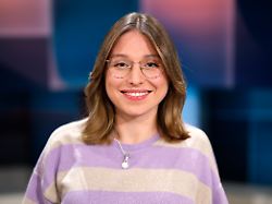 webvideoproduzentin bianca heinicke bibisbeautypalace in der ard talkshow hart aber fair in den wdr studios koeln koeln 24 11