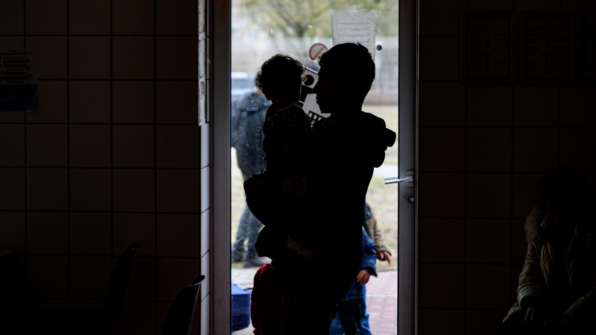 asyl eisenhuettenstadt 100