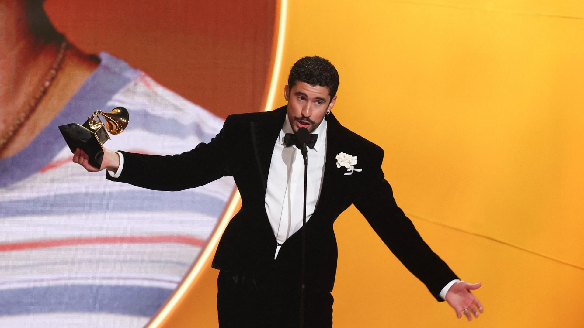 grammy bad bunny 102