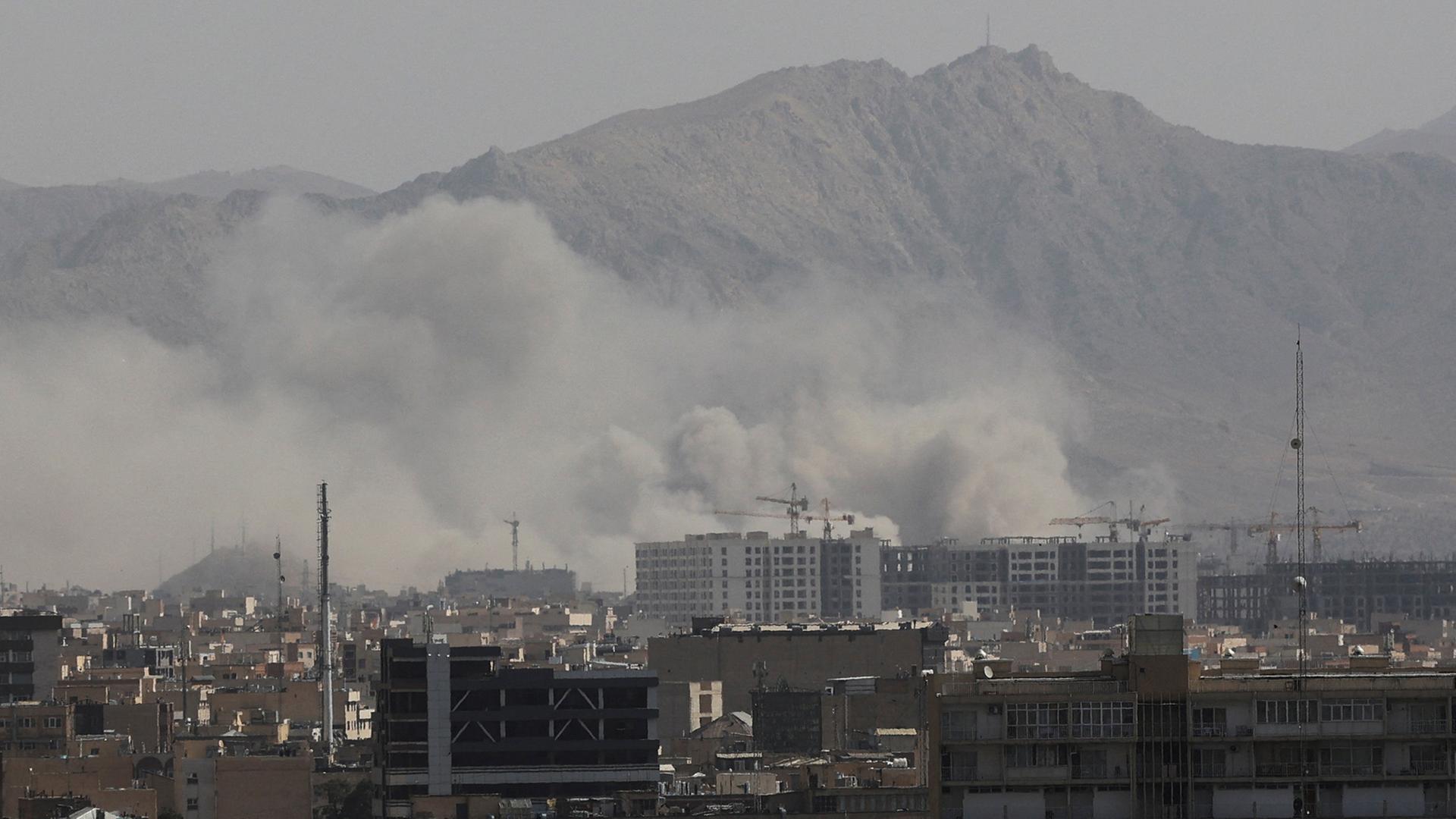 iran teheran rauchwolken 100