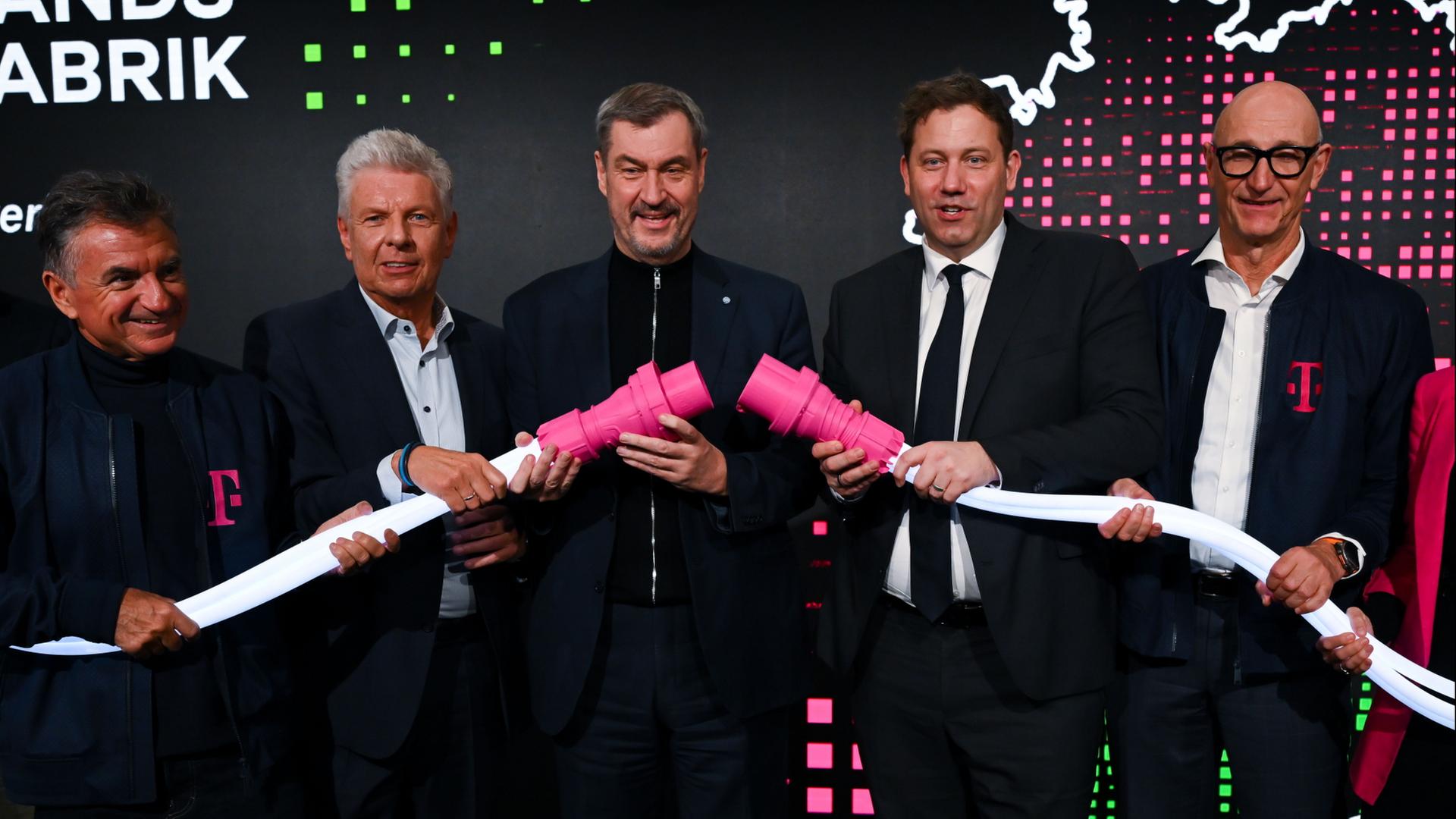 ki fabrik telekom 100