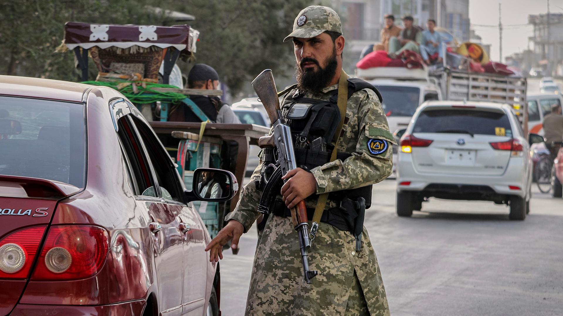 polizist talibal kabul 100