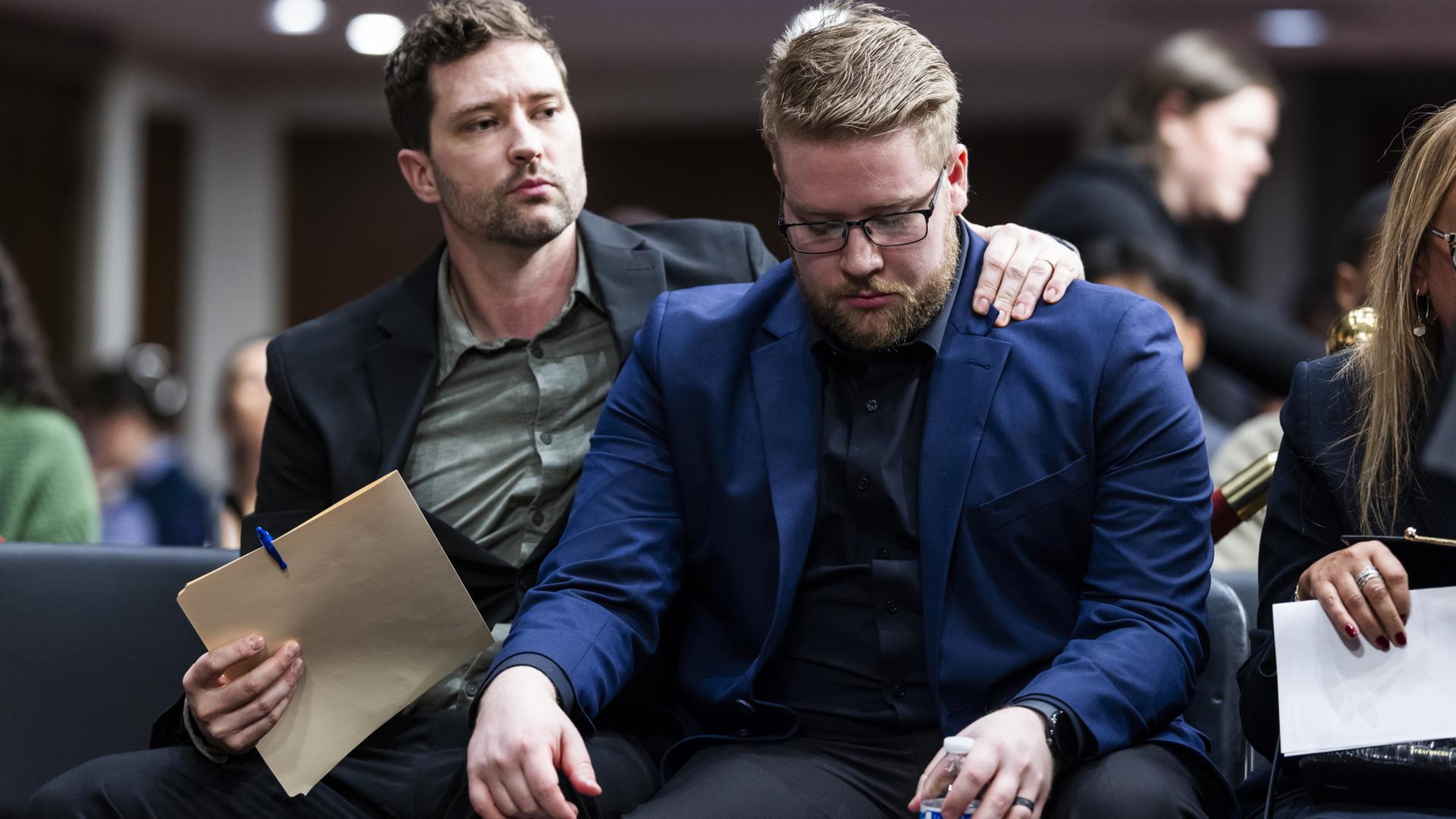 reneegood brueder luke brent ganger 100