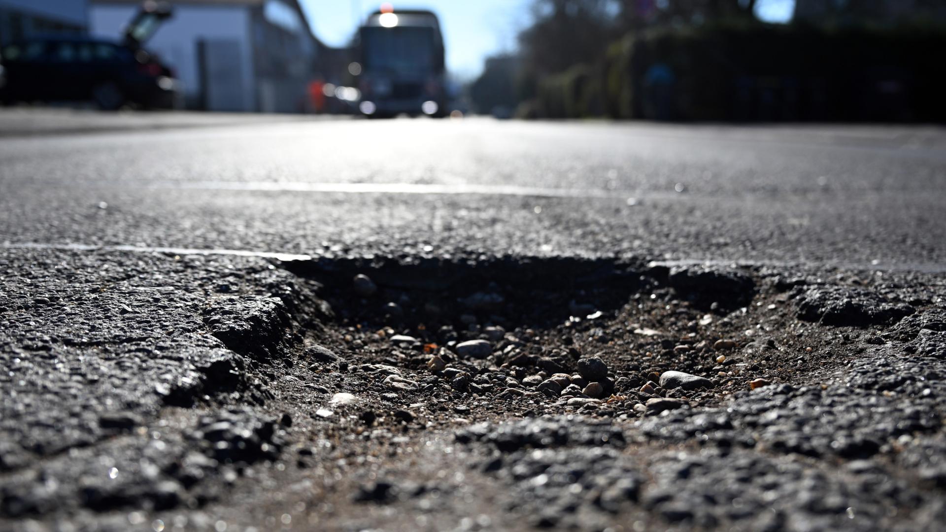 schlagloch strasse 100