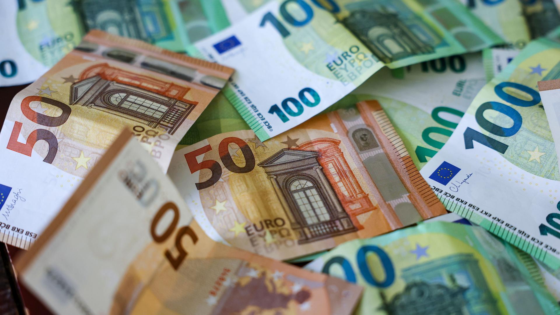 schulden geldscheine 100