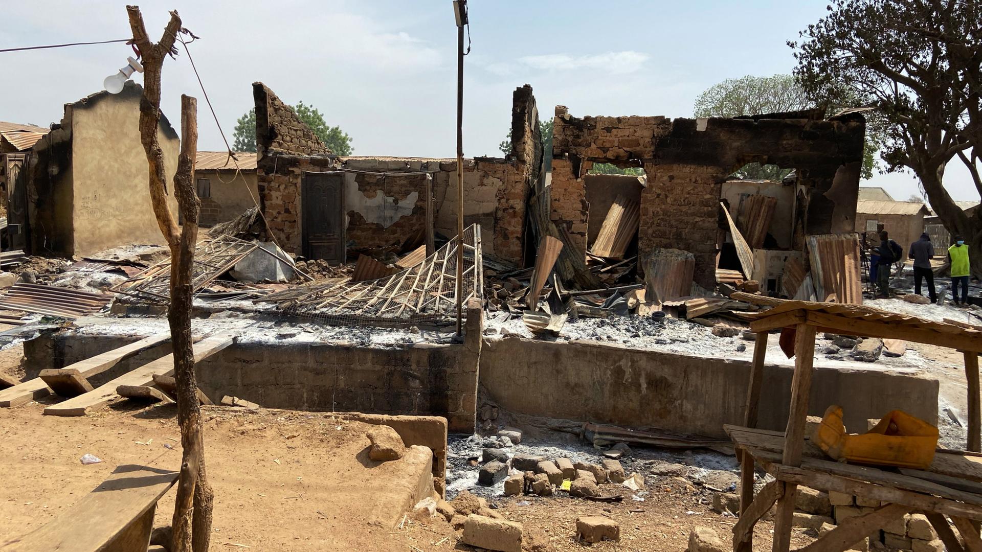 woro nigeria angriff 100