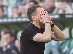 1 bundesliga bundesliga wolfsburg hsv hamburg am 07 03 2026 in der volkswagen arena in wolfsburg trainer coach daniel bauer wolfsburg unzufrieden enttaeuscht enttaeuscht niedergeschlagen