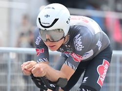 10 05 2025 giro d italia tappa 02 tirana tirana 2025 alpecin deceuninck hollmann juri tirana publicationxnotxinxitaxfraxned