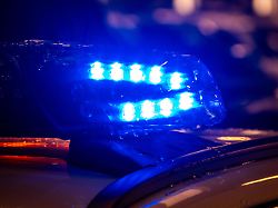 archiv 17 02 2026 mecklenburg vorpommern schwerin blaulichter auf dem dach eines neuen funkstreifenwagens fuer den allgemeinen streifendienst der landespolizei