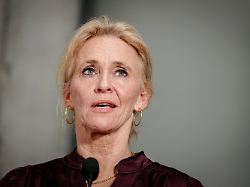 archiv 19 10 2025 island reykjavik c39eorgerc3b0ur gunnarsdottir aussenministerin von island gibt eine pressekonferenz